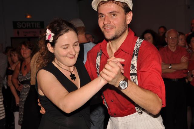 min 2010 11 13 fous swing 103